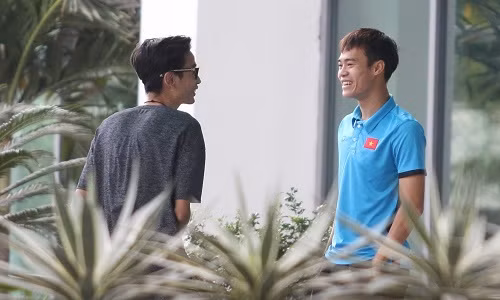 Cau thu doi tuyen Viet Nam dau dau vi phan chia ve ban ket AFF Cup 2018