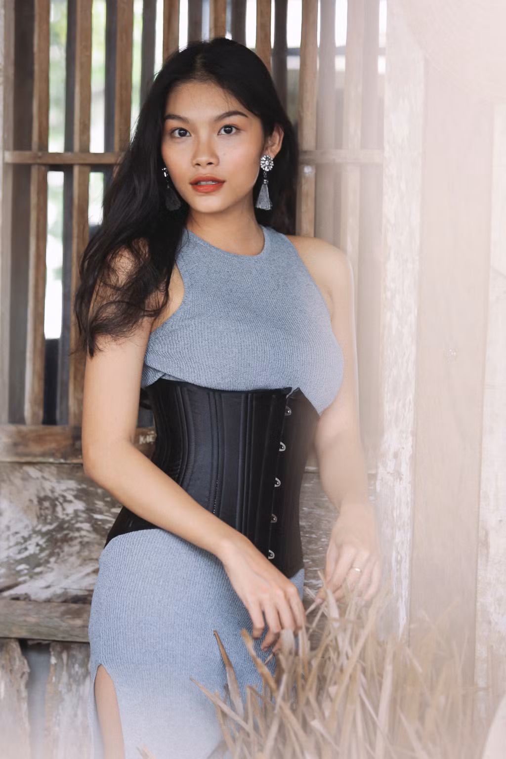 Theo nhiều người nhận xét, đúng với cái tên của mình, cô gái 20 tuổi trên có những đường nét trên gương mặt cô gái trẻ này thanh tú, nhẹ nhàng và tạo cảm giác rất dễ chịu cho người đối diện.