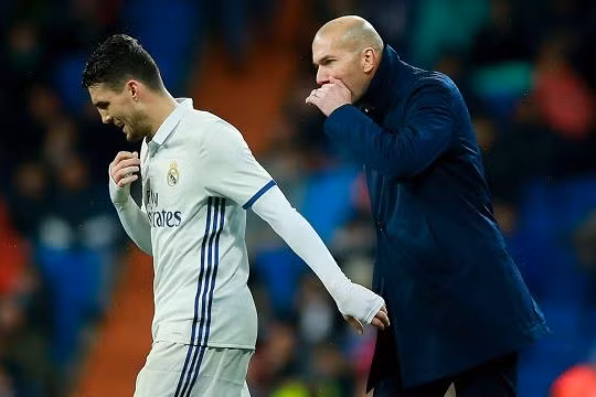 Mặc dù có nhu cầu tái thiết hàng tiền vệ nhưng Zidane sẽ không gọi Kovacic cầu thủ đang được cho Chelsea mượn quay trở về sân Bernabeu mùa hè này.