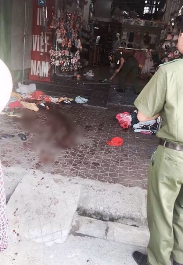 Vào tháng 6/2016, tại Hải Dương một cô gái cũng bị người yêu cũ đâm liên tiếp nhiều nhát đến chết ngay tại cửa nhà mình. Nạn nhân trong vụ việc là chị H còn hung thủ gây ra đó là người yêu cũ của H là T (SN 1990).