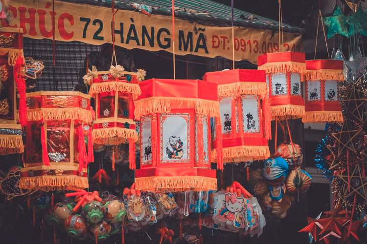 Nếu những năm trước, đồ chơi Trung Quốc với sự hiện đại, chủng loại mẫu mã bắt mắt luôn chiếm được sự yêu thích của các người tiêu dùng thì năm nay dường như bối cảnh đó đã không xảy ra.