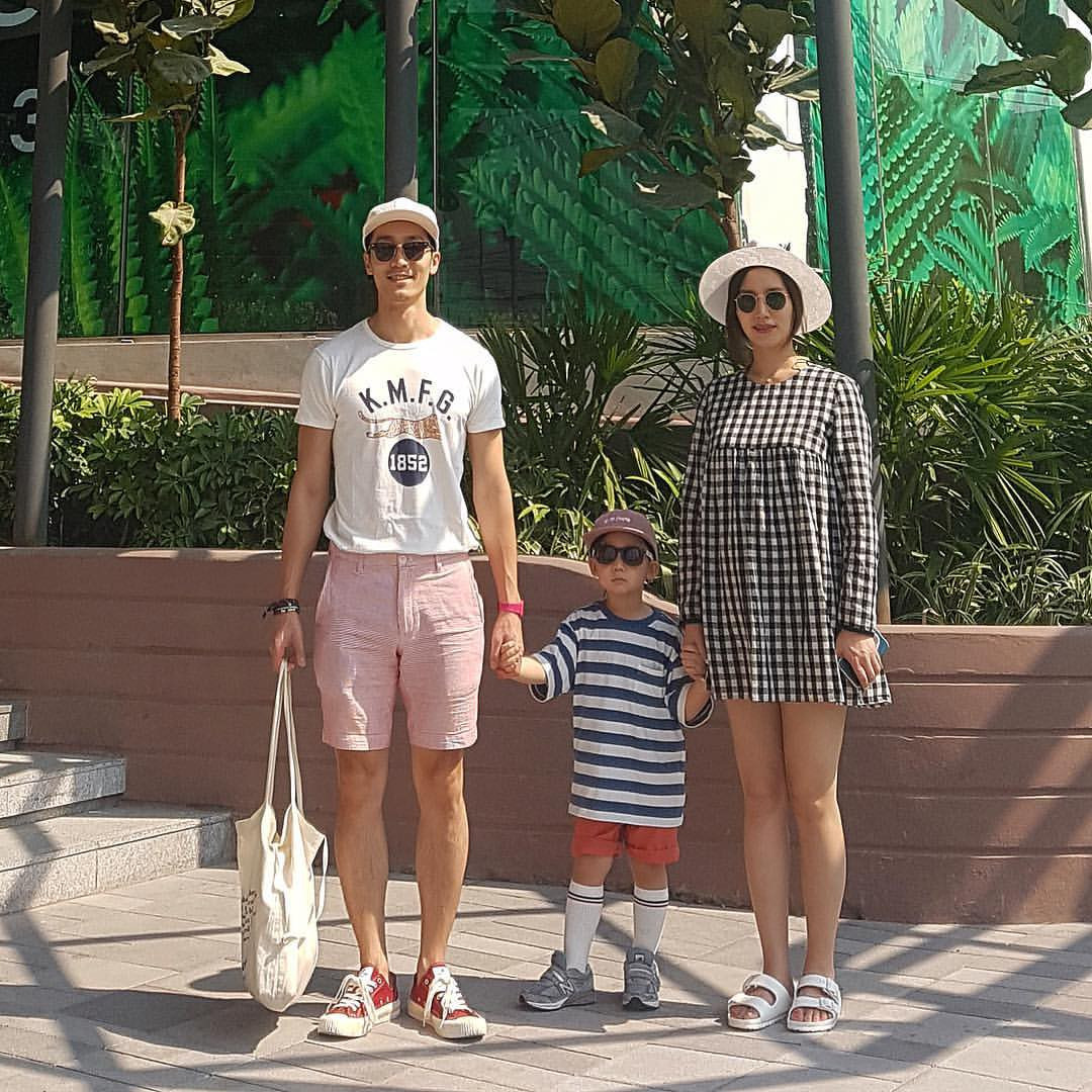 Mới đây, một cặp bố con Hàn Quốc đã "gây sốt" với loạt ảnh ton sur ton ai ngắm nhìn cũng phải xuýt xoa, ngưỡng mộ.