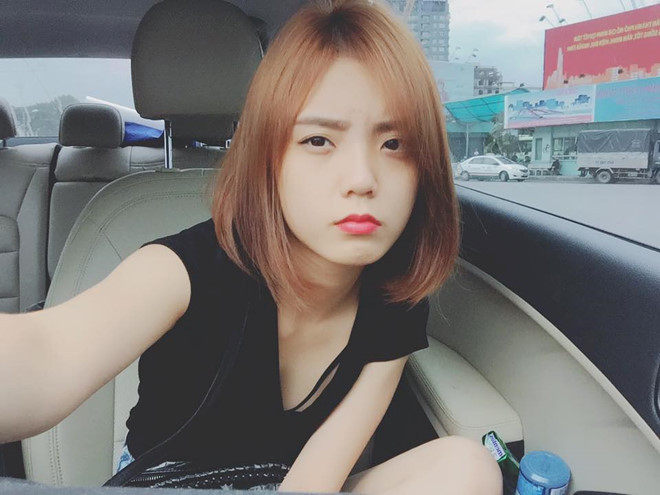 Ngay sau khi những bức ảnh vòng 1 to bất ngờ của Lâm Á Hân xuất hiện, nhiều người đã đặt ra câu hỏi liệu cô nàng hot girl BB&amp;BG này có nâng ngực không?