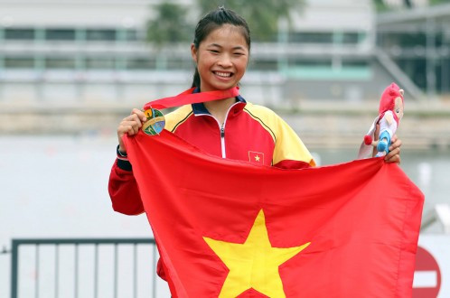Trương Thị Phương là cô gái mới bước sang tuổi 16 của canoeing Việt Nam vừa trở về từ SEA Games 28.