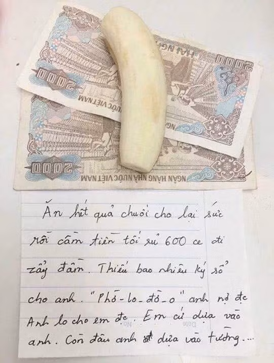 Món quà có cả tinh thần lẫn vật chất một chàng trai dành tặng cho người con gái có sở thích "zẩy đầm".