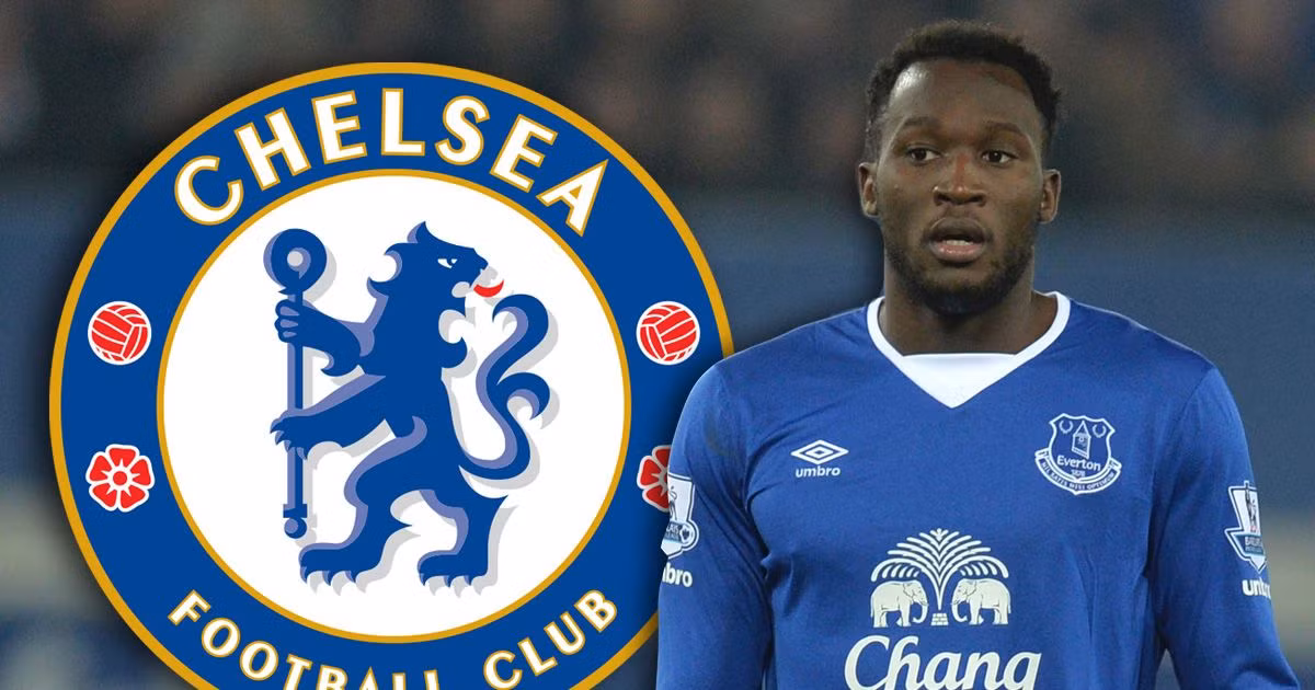 Chelsea "phá két" vì Lukaku: Theo tiết lộ từ tờ Daily Mail, HLV Antonio Conte đã đề đạt lên lãnh đạo Chelsea để chiêu mộ chân sút Romelu Lukaku trong mùa Hè tới bằng mọi giá. Theo Conte, tiền đạo người Bỉ được xem là tương lai của Chelsea cho dù trước đó, Lukaku đã chia tay sân Stamford Bridge khi không được trọng dụng với mức giá 28 triệu bảng. Được biết, số tiền Chelsea sẵn sàng bỏ ra trong thương vụ này có thể lên đến hơn 56 triệu bảng. Ảnh: Daily Mail