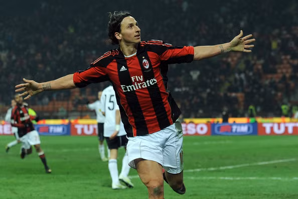 Trong bối cảnh đó, nhiều người tin rằng, Zlatan Ibrahimovic rất có thể quay trở về mái nhà xưa là AC Milan để thi đấu nốt những năm cuối cùng của sự nghiệp thi đấu chuyên nghiệp.