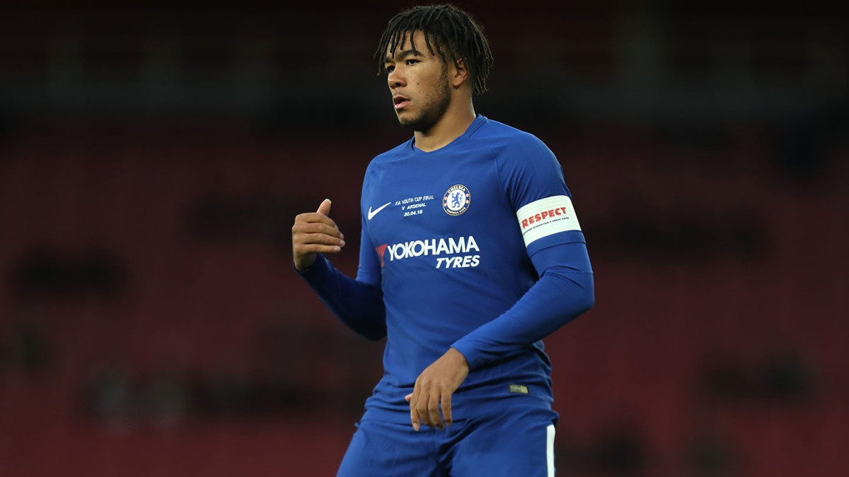 Cầu thủ trẻ Reece James, người đang thi đấu trong màu áo Wigan dưới dạng cho mượn từ Chelsea đang là mục tiêu của 2 CLB đang chơi tại Premier League.
