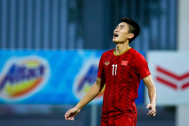 Nhâm Mạnh Dũng (sinh năm 2000) là một trong những cầu thủ trẻ có tên trong danh sách tập huấn chuẩn bị cho giải U23 châu Á 2020 tại Hàn Quốc.