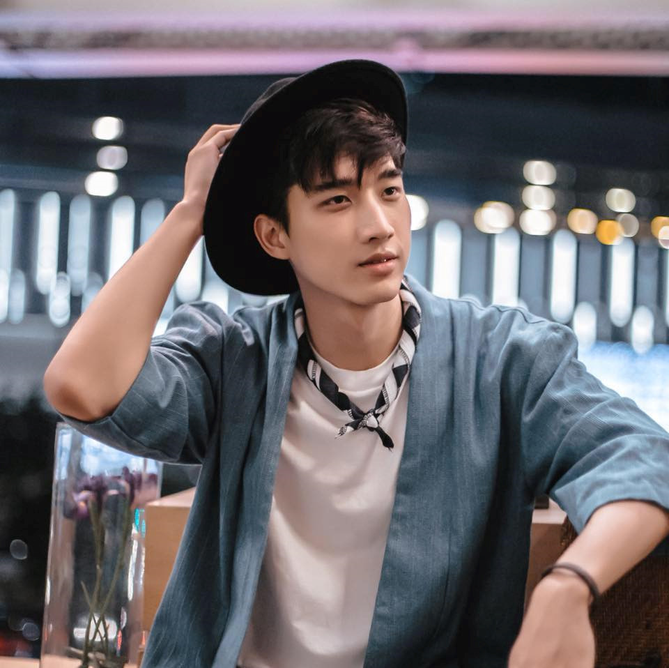 Noh Thongpaseuth là du học sinh Lào nổi bật tại ĐH Tôn Đức Thắng, TP.HCM. 9X đang học ngành Kinh doanh quốc tế, khoa Quản trị kinh doanh.