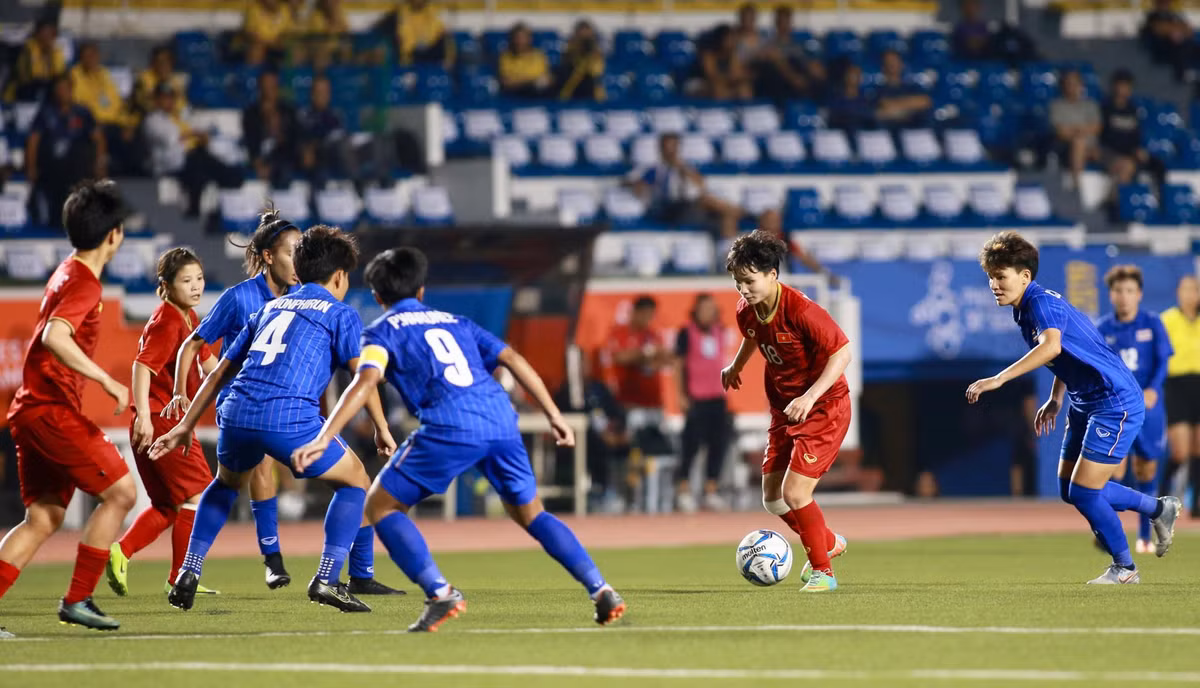 Sự căng thẳng khiến hai đội buộc phải bước vào hiệp phụ để thi đấu. Chính lúc này, bản lĩnh của nhà vô địch đã được bộc lộ.