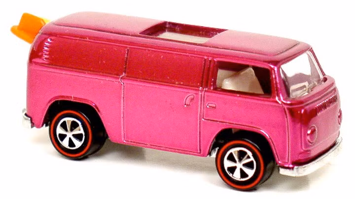 Mô hình đồ chơi Hot Wheels Rear Loader Beach Bomb 1969 được mệnh danh là Chén Thánh của tất cả các bộ sưu tập Hot Wheels trên thế giới. Ban đầu được rao giá 150.000 USD trên Toy Peddler trực tuyến, nhưng nó đã được bán cho nhà sưu tập Hot Wheels từ 70.000 USD đến 100.000 USD. (Ảnh: Vietq.vn)