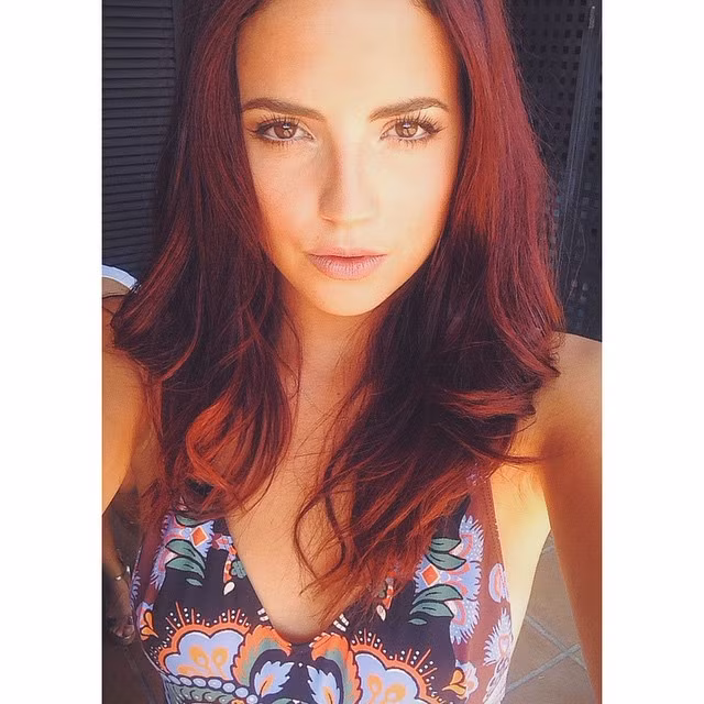 Mặc dù mới 22 tuổi nhưng Claudia Sanchez sở hữu những nét quyến rũ của một quý bà.