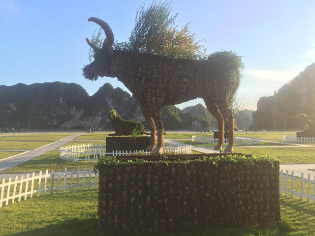 Loạt tượng 12 con giáp này sau khi được đăng tải trên mạng xã hội đã nhận được nhiều chú ý, bình luận trái chiều của dư luận.