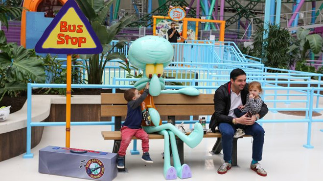 Các trung tâm vui chơi giải trí tại đây được đa dạng hóa chủ đề, giúp chúng phù hợp với nhiều lứa tuổi. Do đó, American Dream hoàn toàn có thể là địa điểm lý tưởng để các gia đình vui chơi với nhau vào các dịp cuối tuần. Ảnh: CNBC.