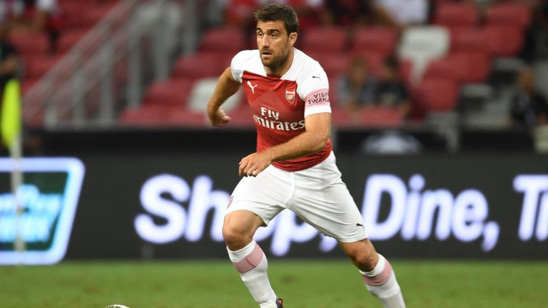 Theo xác nhận của HLV Unai Emery, trung vệ Sokratis gần như chắc chắn không thể tham dự trận đấu với Leicester vào thứ Hai tới vì chấn thương vừa dính phải khi trở về khoác áo ĐT Hy Lạp.