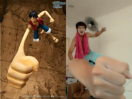 Một chàng trai người Thái Lan đã khiến dân mạng trong và ngoài nước không khỏi nhịn cười với những bức ảnh cosplay xấu thảm hoạ, được thực hiện theo cách rất đơn giản, với công cụ hỗ trợ, trang phục hoá trang rất thô sơ.