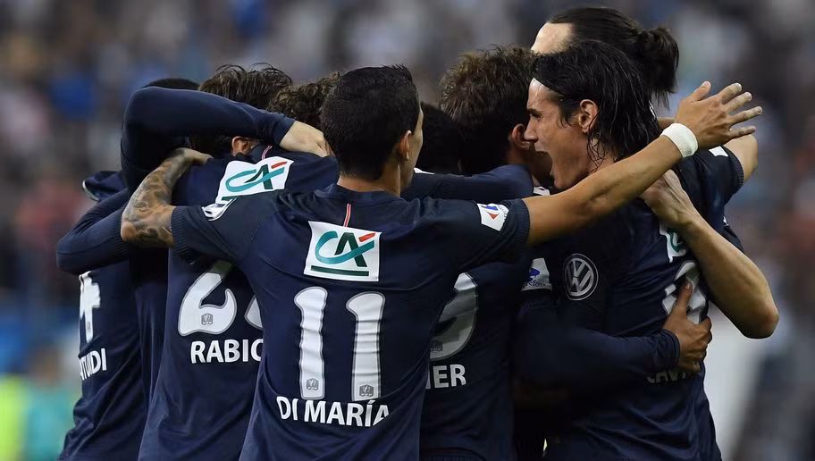 Sở hữu dàn sao cực khủng như Zlatan Ibrahimovic, Di Maria hay Edison Cavani, PSG trở thành một thế lực tại Pháp cũng như làng bóng đá thế giới. Chính vì vậy, họ đã rất thành công trong việc bán vé đấu trong năm 2015/2016 và số tiền họ thu về được đó là 59,3 triệu bảng Anh.