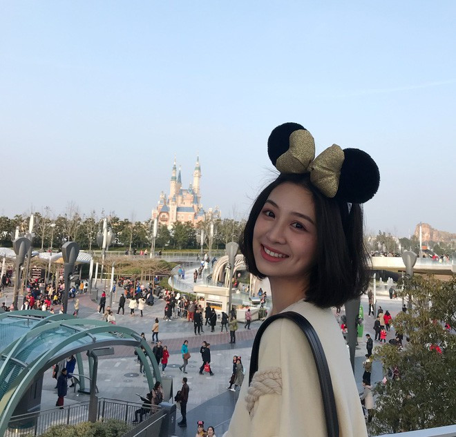 Trang cá nhân của Tư Kỳ hiện tại đã có hơn 300.000 lượt theo dõi. Con số này quả là đáng mơ ước cho những bạn bè cùng trang lứa của nữ sinh này.