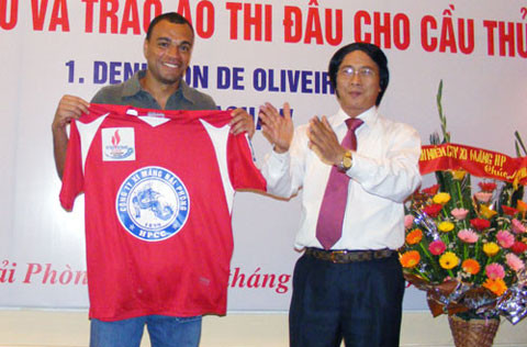 Nhung ngoai binh V.League huong luong cao nhat