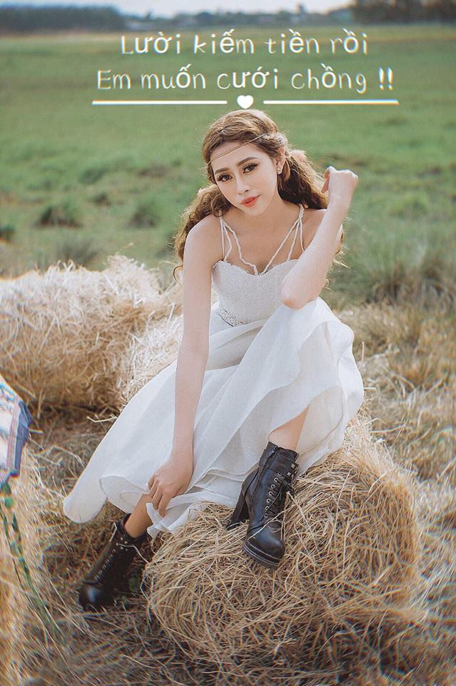 Chia sẻ về clip được nhiều người chú ý, Phương Thoa nói: "Khi mới nghe tiếng chị Google, em đã đọc theo được. Em nghĩ nó là bình thường và ai cũng có thể nói được. Không ngờ khi dùng giọng đó để nói chuyện với mọi người thì ai cũng ngạc nhiên".