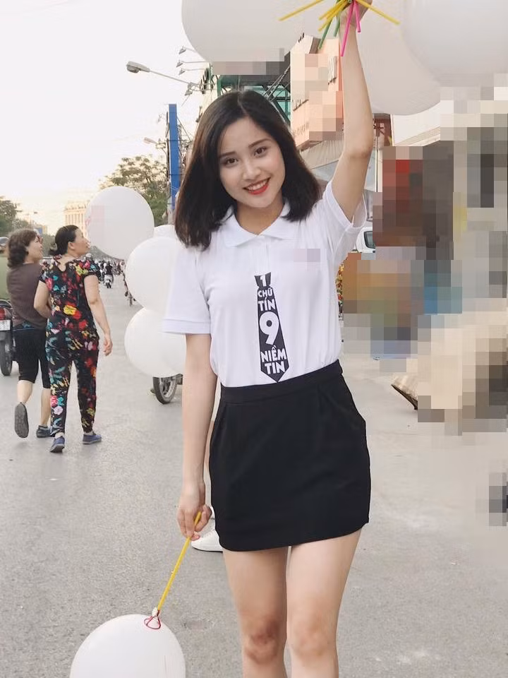 Tuy nhiên sự nổi tiếng bất ngờ, không hề khiến Phan Trinh cảm thấy phiền phức gì mà ngược lại nữ sinh 9X ĐH Hàng hải này còn có cảm giác khá thú vị khi bỗng nhiên có được thêm nhiều người bạn mới.