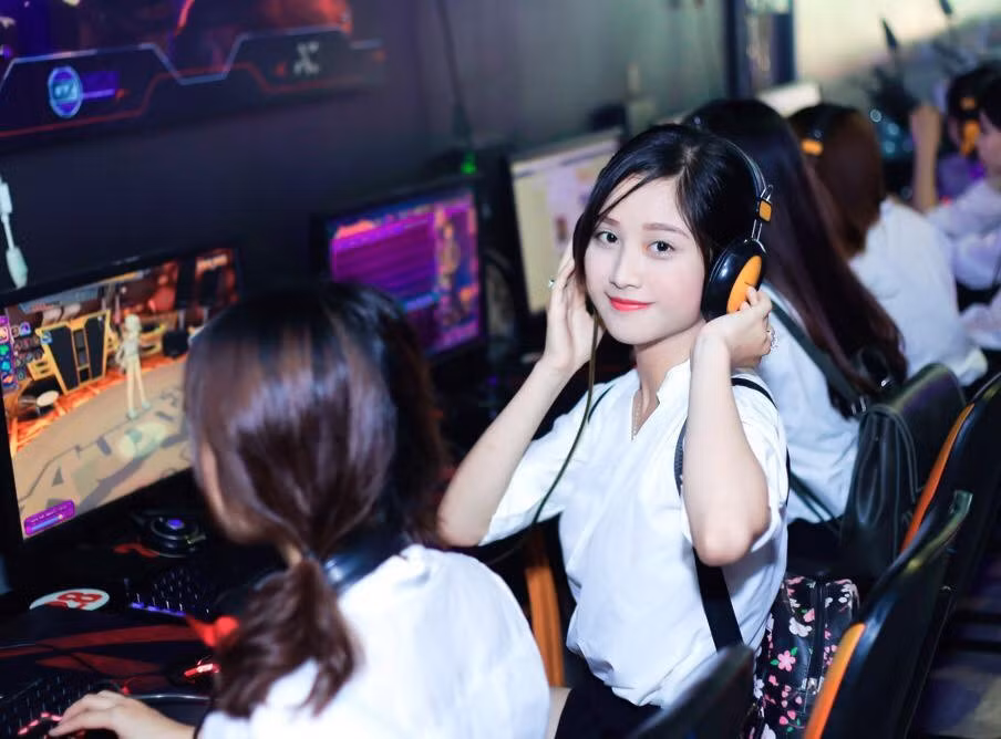 Cùng ngắm nhìn những hình ảnh cực sinh của nữ sinh ĐH Hàng hải bổng nổi tiếng như cồn.