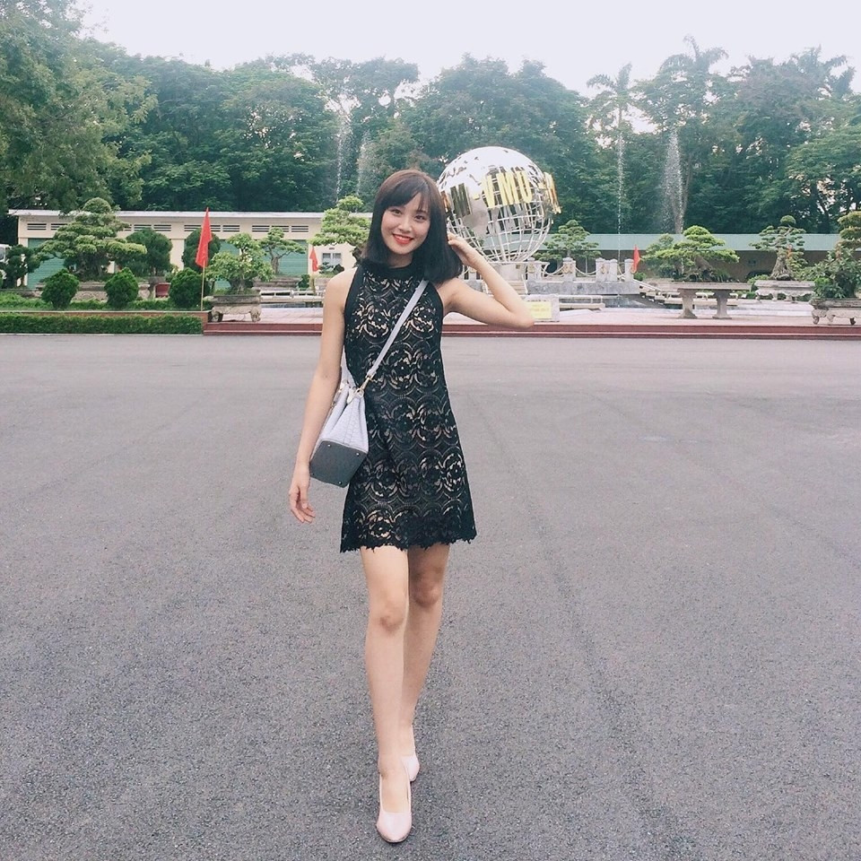 Dáng người nhỏ nhắn, gương mặt dễ thương là điểm khiến Phan Trinh trở nên thu hút.