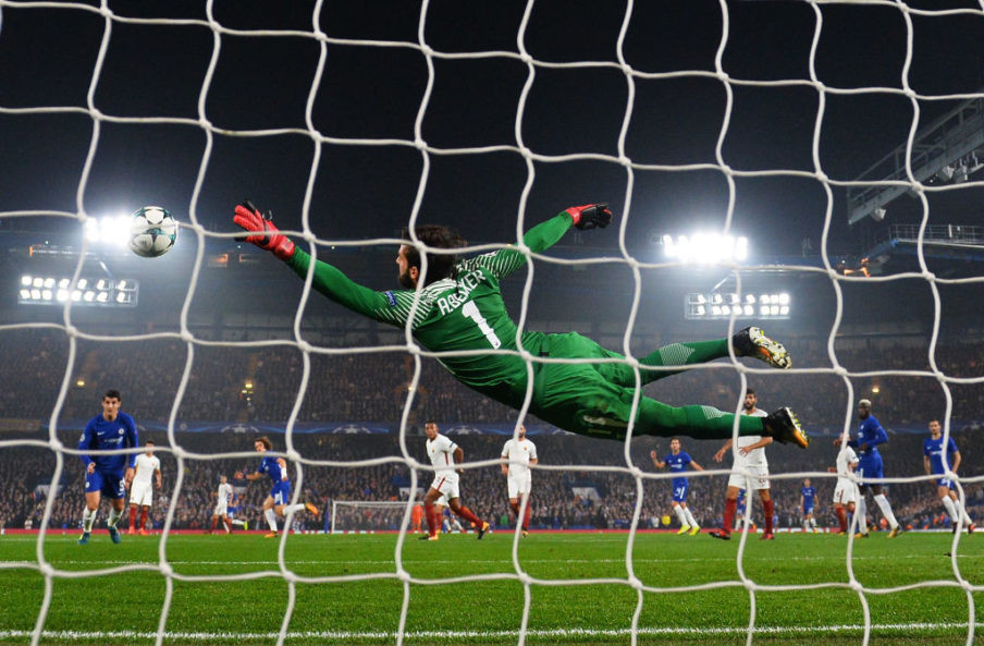 Chelsea đã đồng ý mức phí chuyển nhượng 73 triệu euro dành cho Alisson Becker, theo Centro Suono Sport.