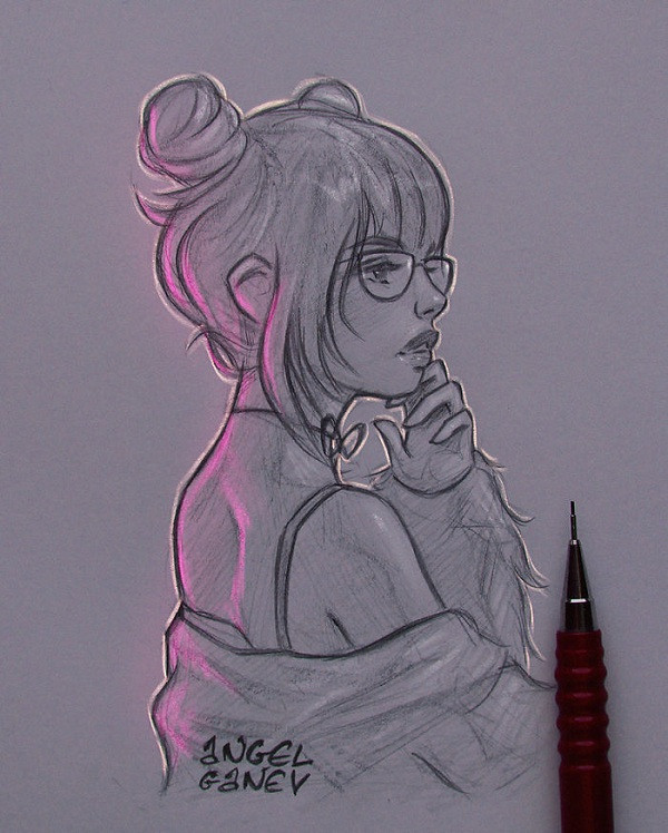 Ngoài tài năng của mình, Angel còn nổi tiếng trên mạng nhờ vẻ điển trai cùng thân hình chuẩn từng centimet của mình.