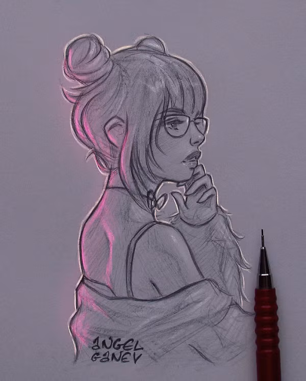 Ngoài tài năng của mình, Angel còn nổi tiếng trên mạng nhờ vẻ điển trai cùng thân hình chuẩn từng centimet của mình.