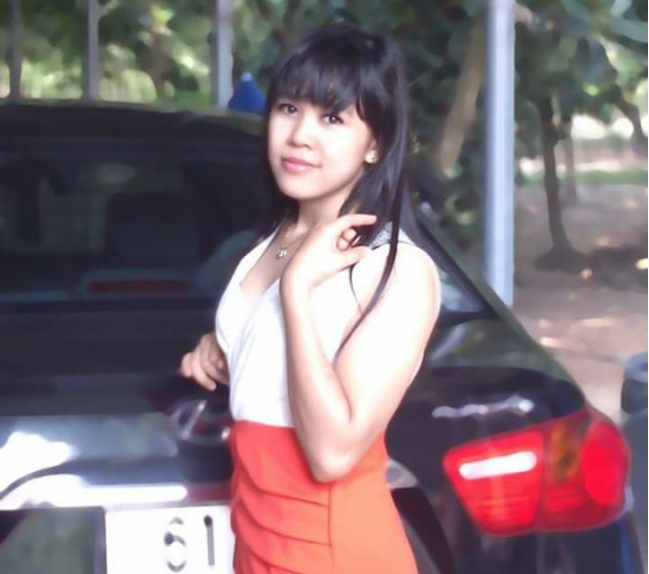 Là con gái, hẳn là ai cũng mong sinh ra có 1 khuôn mặt xinh đẹp, giọng nói ngọt ngào, thân hình kiêu xa, kiều diễm. Thế nhưng đời không như mơ, chẳng có ai là hoàn hảo cả, ai cũng sẽ có khuyết điểm. Mới đây, tài khoản có tên Phan Ánh Ngọc đã đăng tải bức ảnh chụp bán thân của mình với đôi bắp tay to như đàn ông khiến dân mạng được phen bàn luận.