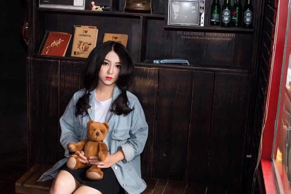 Cùng ngắm nhìn nhan sắc xinh như búp bê của cô bạn 9X Pleiku bất ngờ nổi tiếng nhờ bức ảnh thẻ. Ảnh sử dụng trong bài: FBNV