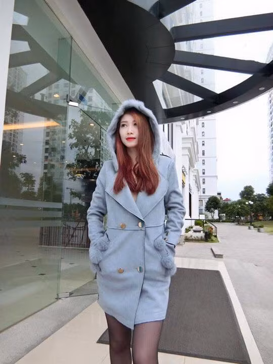 Được biết, nhờ vóc dáng chuẩn và sự xinh đẹp mà Bích Nhạn được bạn bè mời chụp ảnh thời trang để quảng cáo cho những mẫu thời trang online.