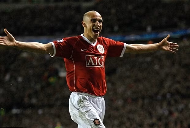 Đầu năm 2007, Sir Alex của MU đã tặng cho fan một món quà đầy bất ngờ khi mượn lão tướng Henrik Larsson từ Helsingborgs với thời hạn 2 tháng. Dù thời gian ngắn ngủi nhưng Larsson vẫn kịp để lại ấn tượng khó phai tại Old Trafford.