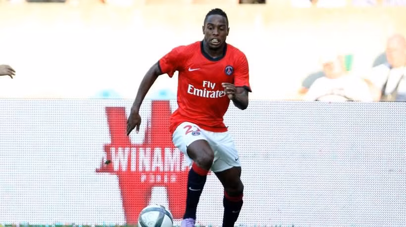 So với tiền đạo Loris Arnaud của Hà Nội T&amp;T, Eudes Maurice có số trận thi đấu cho PSG nhiều hơn khi đã ra sân tới 34 lần nhưng về số lượng bàn thắng thì anh chỉ đóng góp được duy nhất một bàn cho đội bóng thủ đô nước Pháp.