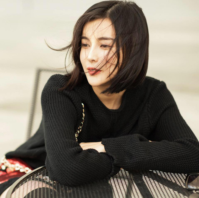 Tuy nhiên, bỏ ngoài tai những lý luận về cách diễn của Cao Thái Hà, dân mạng vẫn phải dành lời khen cho nhan sắc của người đẹp này.