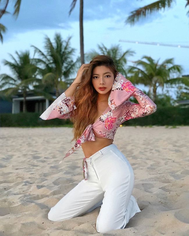 Hiện tại, Katleen có trình độ võ thuật là huyền đai đệ tam đẳng (tức đai đen 3 vạch đỏ).