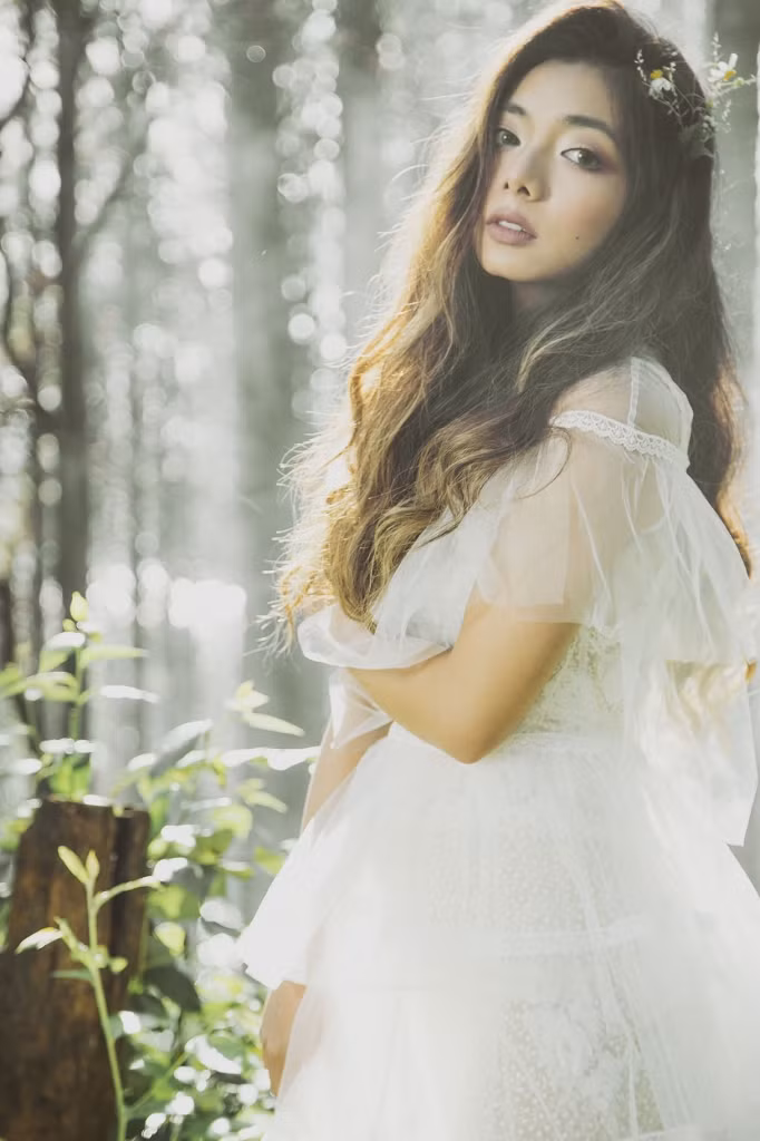 Cha của Katleen là chưởng môn phái võ Vịnh Xuân – Nam Anh. Sự ảnh hưởng giáo dục từ cha và mẹ khiến cho cô gái 9x này trở thành sự kết hợp thú vị giữa vẻ đẹp uyển chuyển của giới nữ và sức mạnh của một võ sĩ.