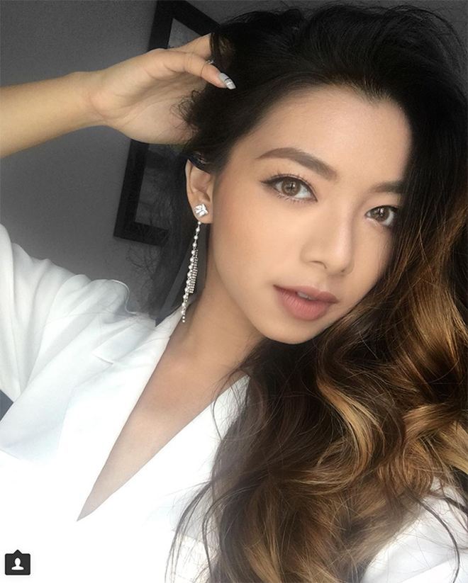 Katleen rất thích chụp ảnh với phong cách gợi cảm nhưng cô cũng đồng thời thích võ thuật và nhảy.