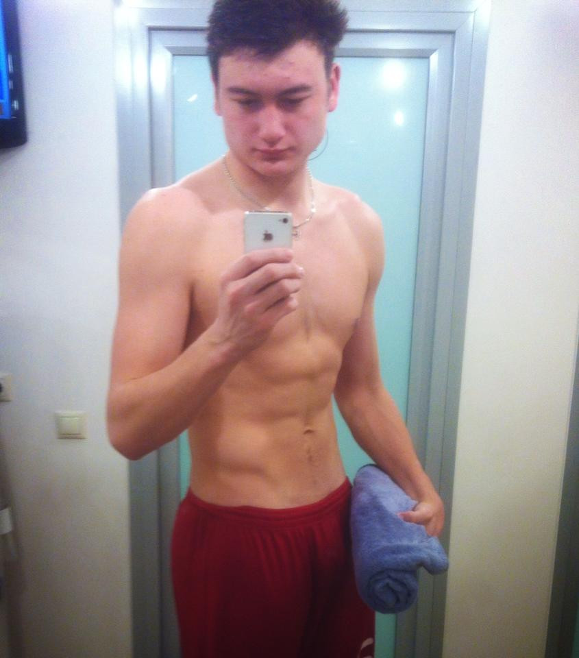 Văn Lâm là lá chắn thép trước khung thành ở CLB Hải Phòng trong suốt hai mùa giải V-League và mỗi lần đứng trong khung gỗ, thủ môn này luôn mang lại sự yên tâm cho khán giả.