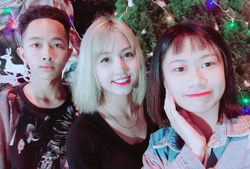 Trần Thị Duyên không xa lạ với cộng đồng mạng, khi từng được biết đến với tên gọi "bóng hồng sân cỏ" hay "hot girl sân cỏ".