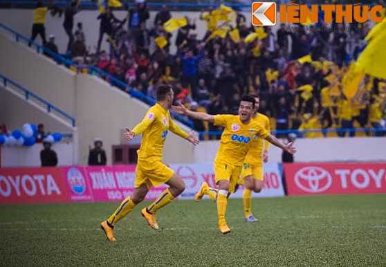 Ngo Hoang Thinh: Cau thu 