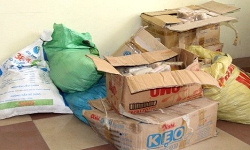 Thanh Hoa Tieu huy hon 4.000 banh trung thu moc tai che