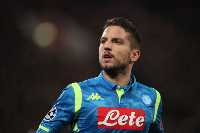 Ngay sau khi cùng Napoli chia tay Champions League, Dries Mertens đã lập tức bóng gió về việc muốn ra đi và điểm đến có thể là Chelsea.