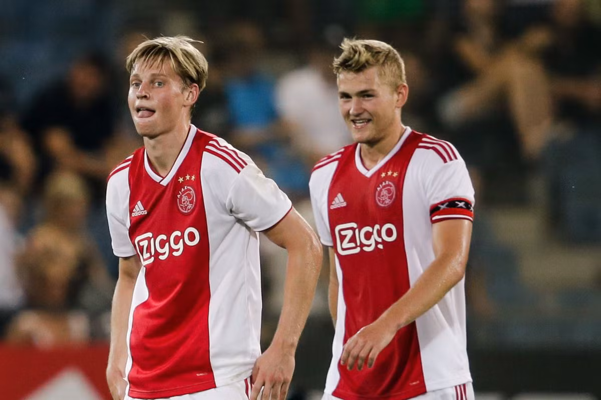 Chuyển nhượng cầu thủ từ Mundo Deportivo, Barcelona muốn gán thêm cầu thủ theo chiều ngược lại trong thương vụ De Jong và De Ligt, tuy nhiên Ajax Amsterdam nhiều khả năng sẽ không chấp nhận.
