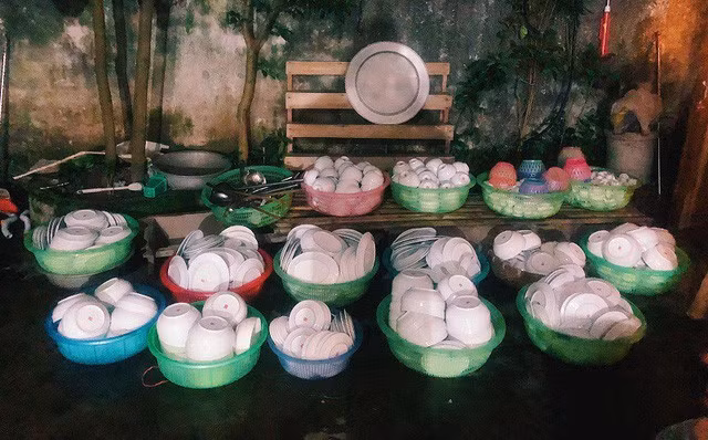 Tuy nhiên, vẫn có những chị em nén đau thương thành hành động để hoàn thành nhiệm vụ được giao.