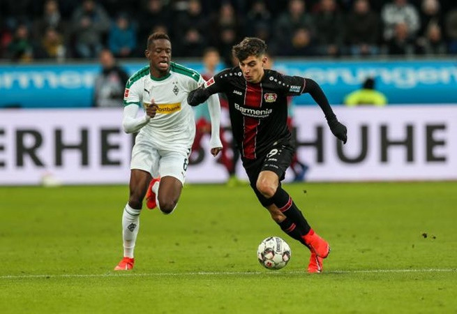 Chuyển nhượng bóng đá từ Sport Bild cho hay Bayern sẽ tiến hành hỏi mua Kai Havertz của Bayer Leverkusen trong mùa hè tới. Đây không phải điều bí mật bởi từ lâu gã khổng lồ xứ Bavaria luôn theo đuổi tài năng người Đức nhưng thông tin này xuất hiện ngày càng nhiều và điều đó càng làm NHM Bayern mong chờ về một buổi đàm phán chính thức.