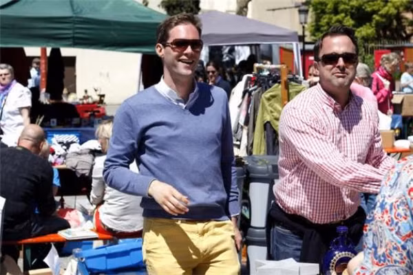 Ông Gauthier Destenay và Thủ tướng Luxembourg Xavier Bettel bắt đầu yêu nhau vào năm 2010 và kết hôn vào năm 2015, sau khi Luxembourg hợp pháp hóa hôn nhân đồng tính vào tháng 6/2014. Ảnh trong bài: AP/ Telegraph.