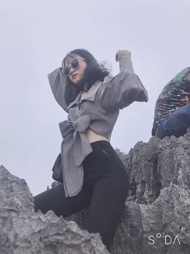 Chỉ sau vài giờ đăng tải, những thông tin về cô nữ sinh đã nhanh chóng được tìm ra. Đó là cô bạn Trần Thị Kim Ánh, hiện đang là tân sinh viên trường Cao đẳng FPT.